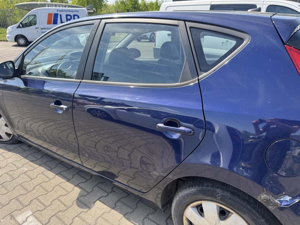 Hyundai I30 FD original T&uuml;r hinten links 2X Indigo Blue Flie&szlig;heck Rohbau Bj.2008